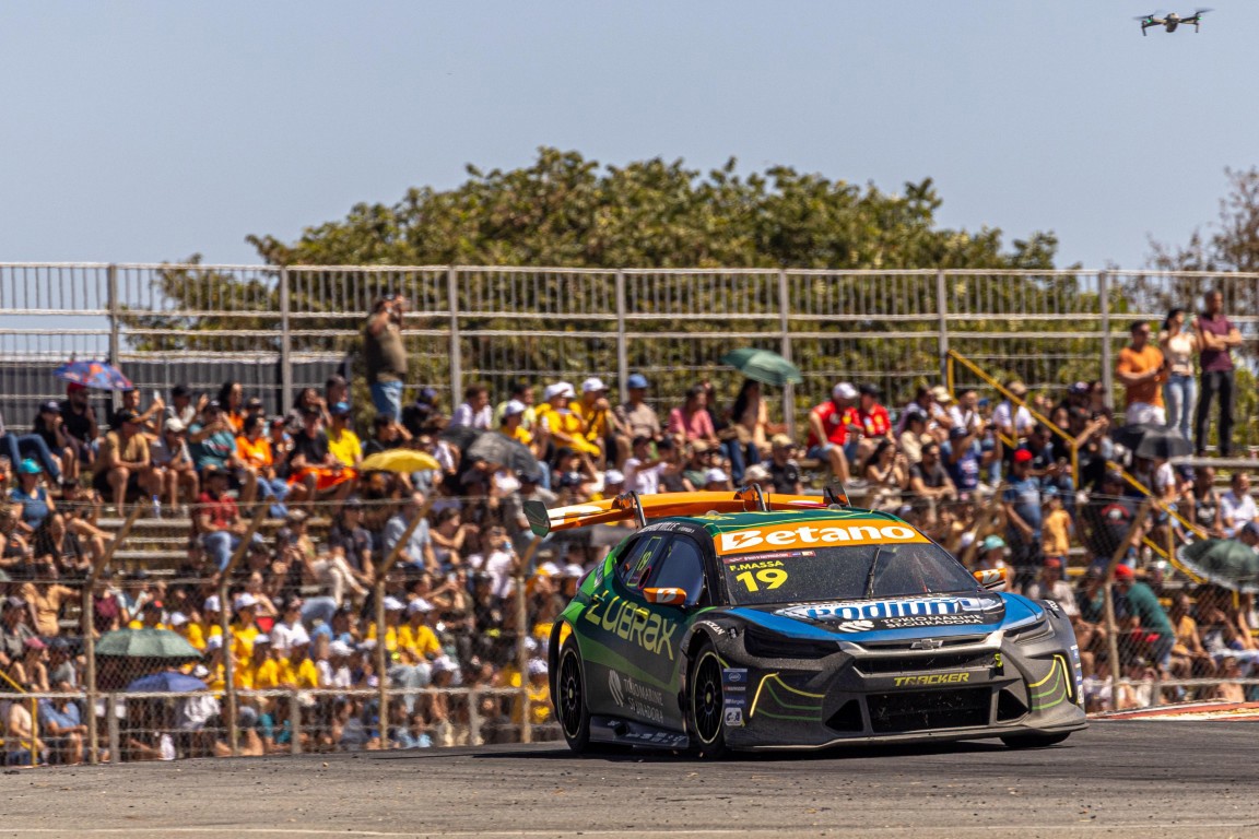 Stock Car esquenta ainda mais Curvelo e região: espetáculo nas pistas vira impulso real para comércio, serviços e emprego