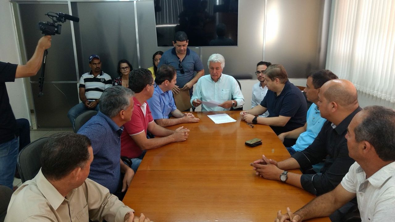 PROGRAMA DE ASFALTAMENTO RECOMEÇA NESTA SEGUNDA, 16/04