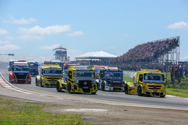 Ingressos à venda para a Copa Truck e Mercedes-Benz Challenge em Curvelo