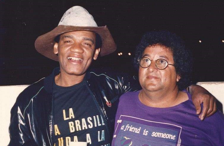 DELÉM E SIMONAL: UMA HISTÓRIA DA MPB