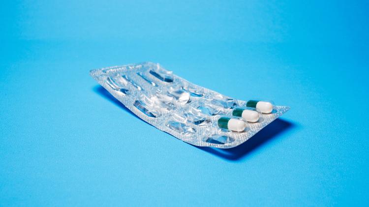 Por que está tão difícil encontrar medicamentos comuns nas farmácias?